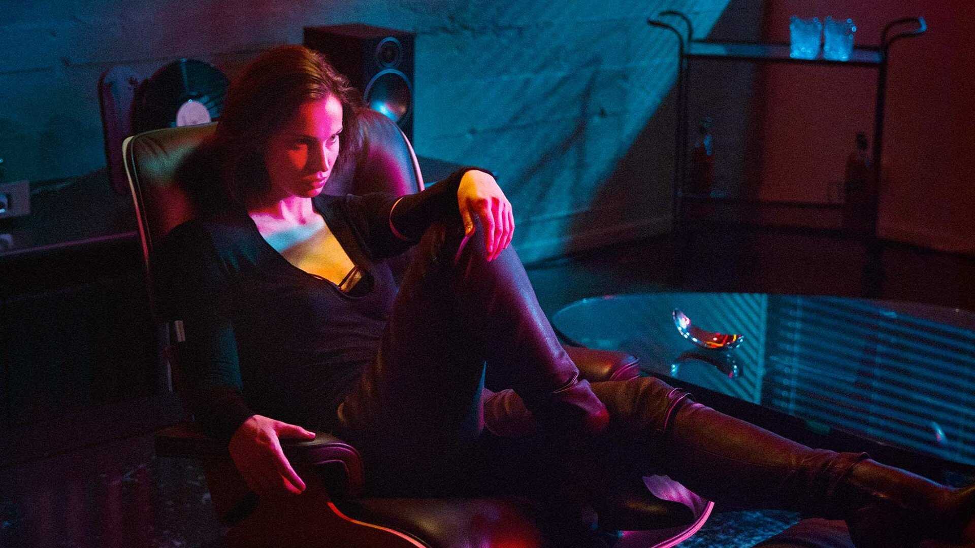 EN - Stella Blómkvist (2017) 0