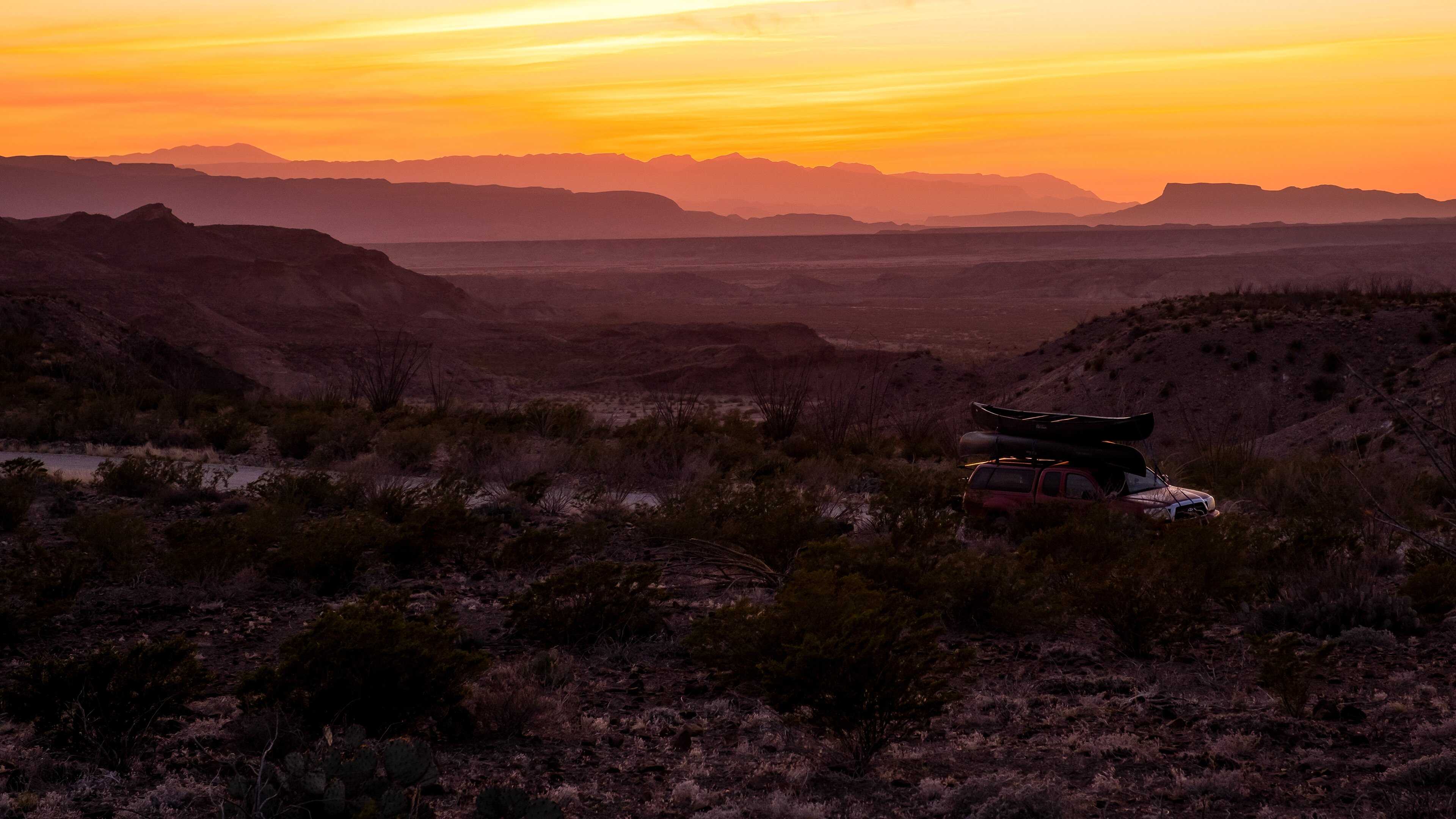 D+ - America's National Parks (2022) 4
