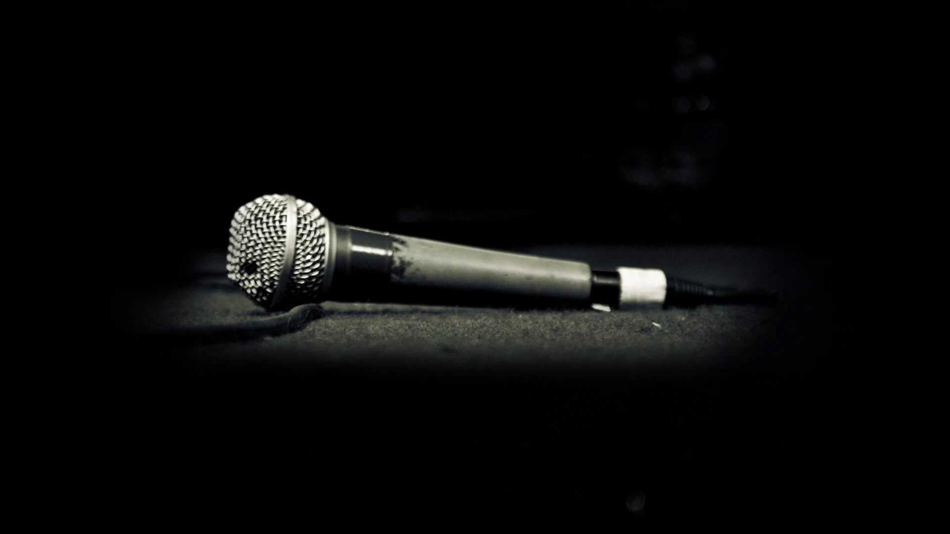 EN - Dark Side Of Comedy (2022) 0