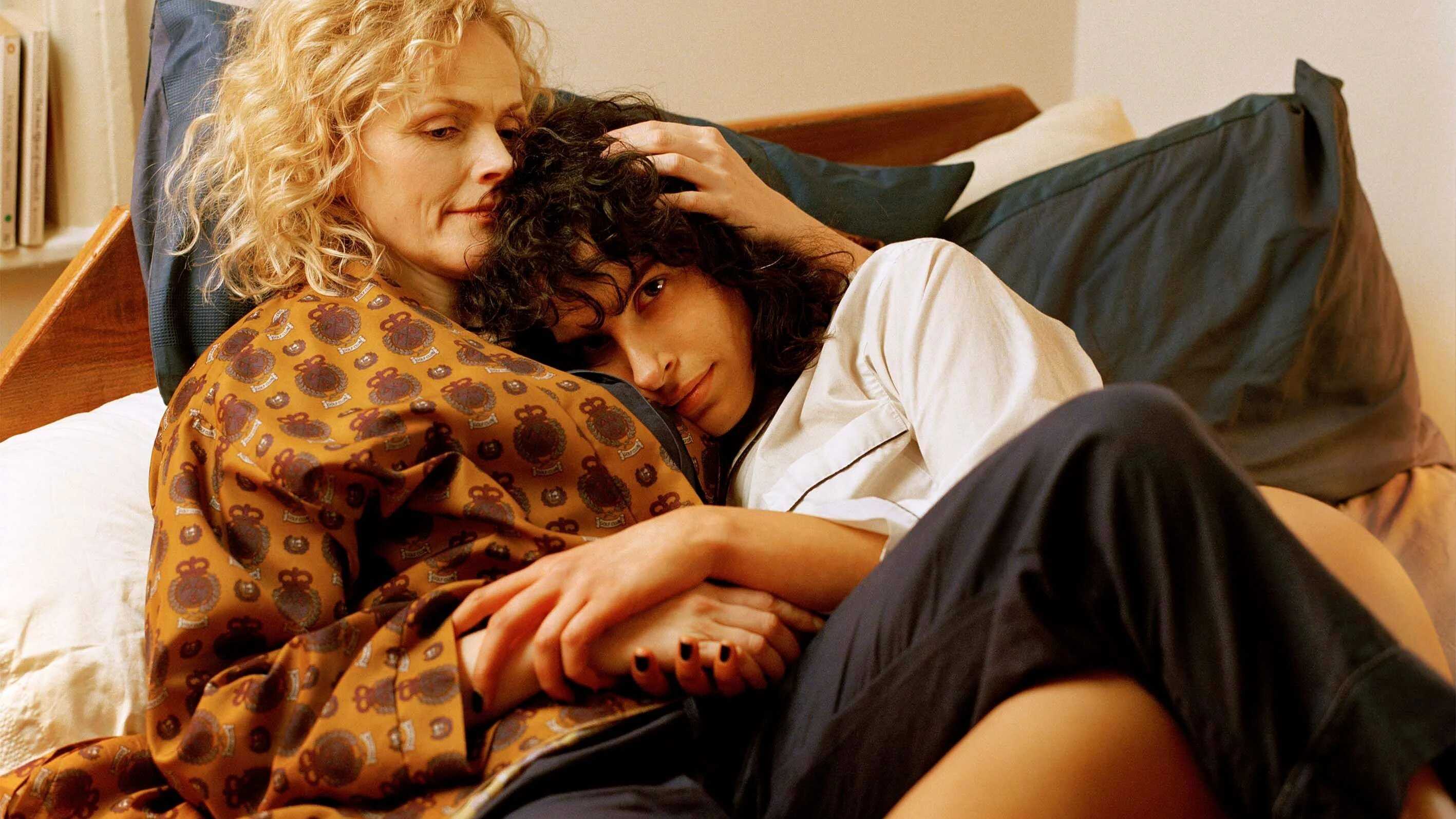 EN - The Bisexual (2018) 1