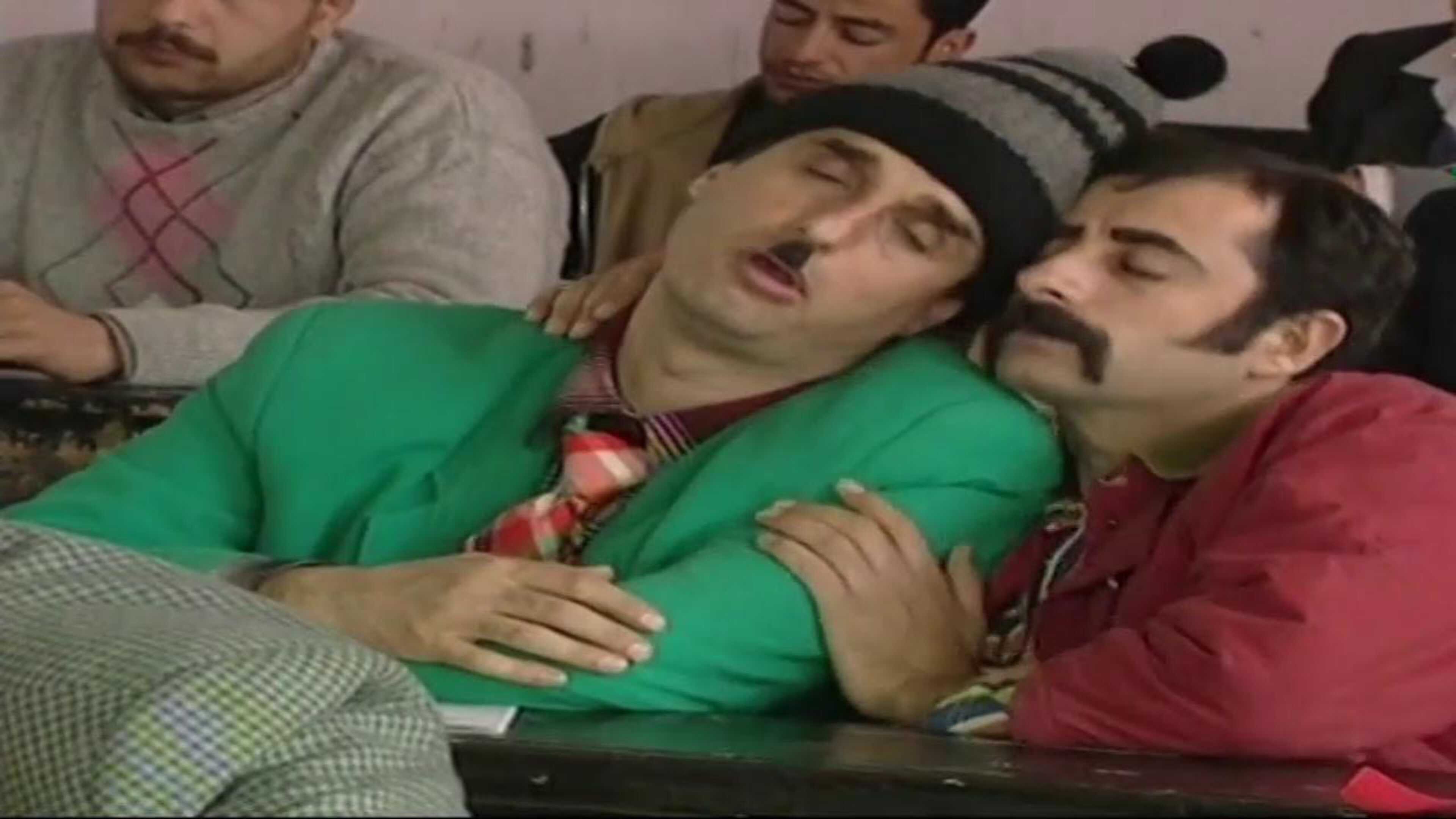 AR - مسلسل عش المجانين 0