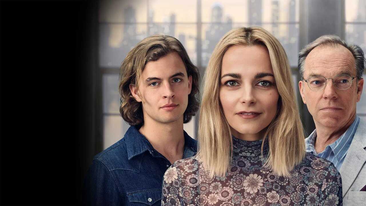 DE - Love Me (2021) 2