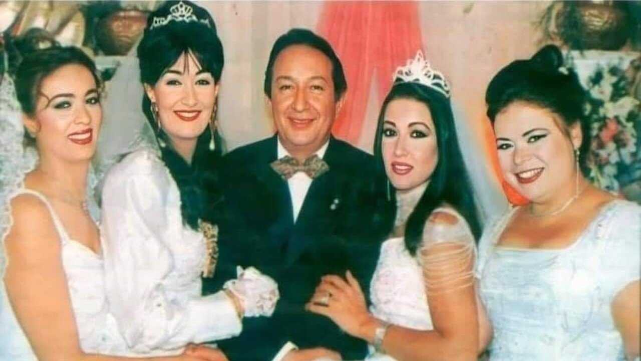 AR - مسلسل عائلة الحاج متولي 0