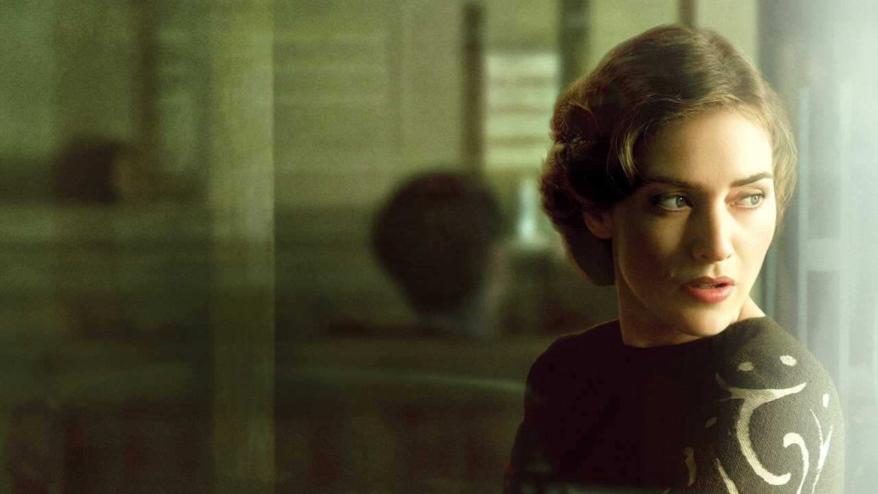 AR - Mildred Pierce (2011) 1