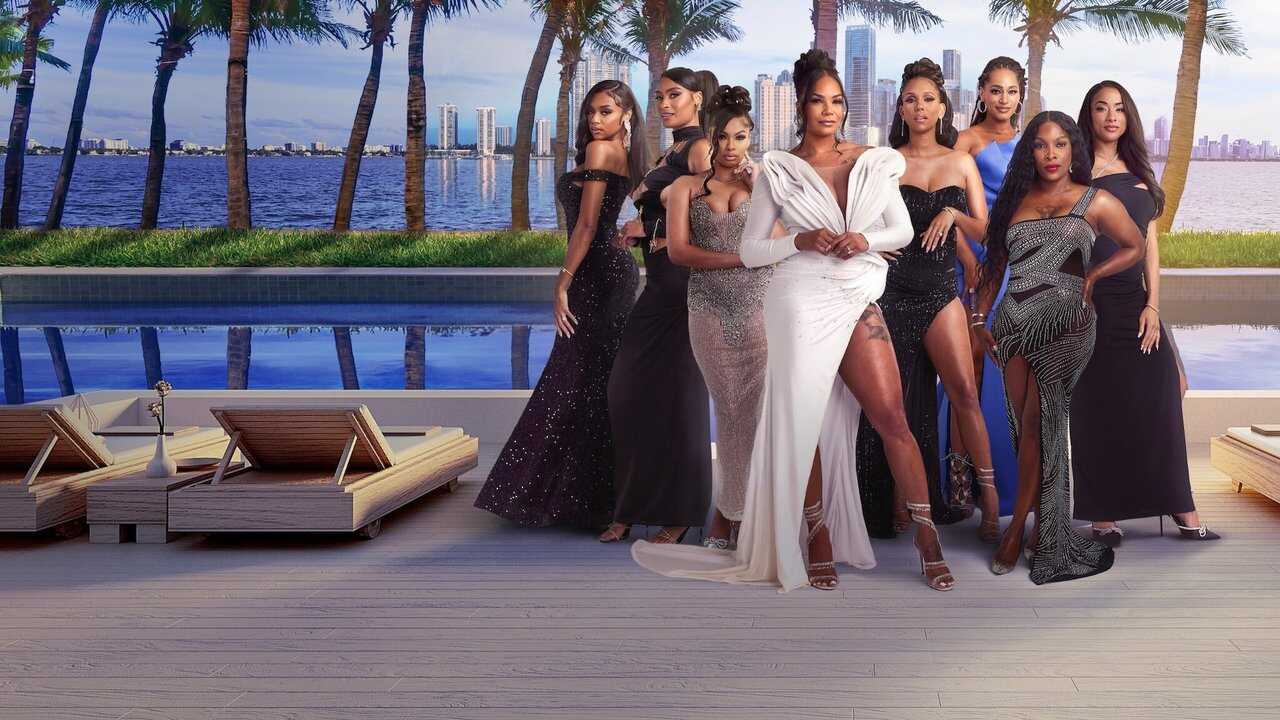 FR - Les Wags s'imposent (2025) 0