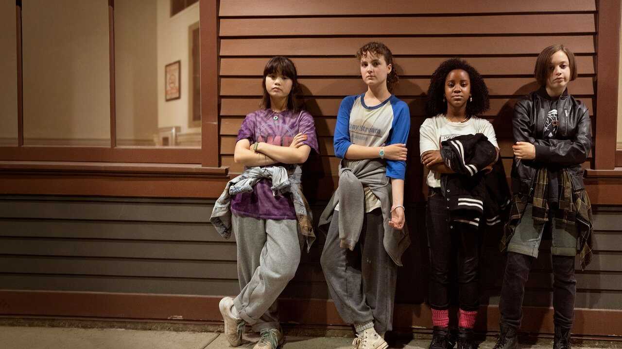 DE - Paper Girls (2022) 4
