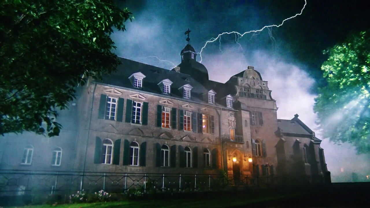 DE - Ghosts (2025) 1